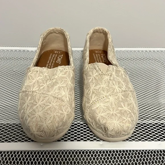 Shoes - Picture 1 of 5